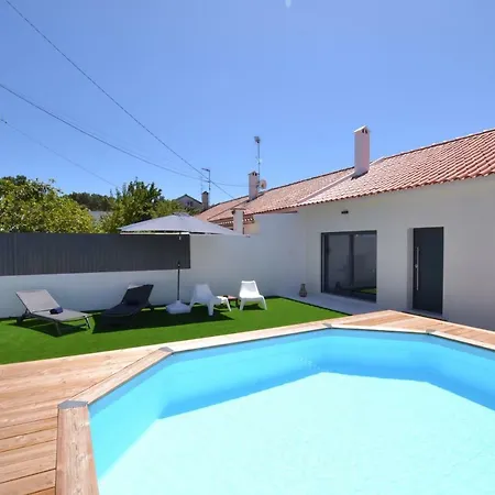 Aroeira By The Beach * Almada