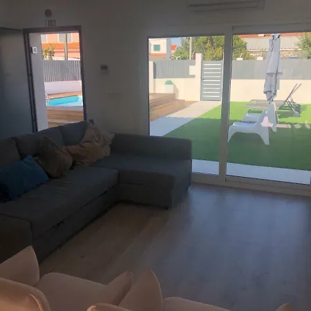 Aroeira By The Beach Semesterbostad
