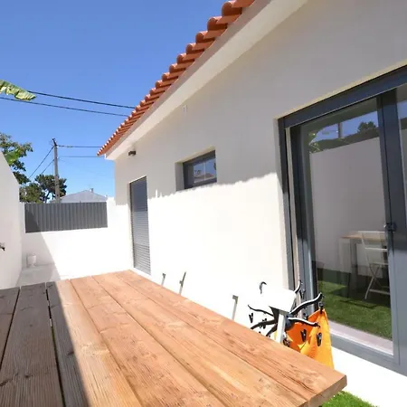 Aroeira By The Beach